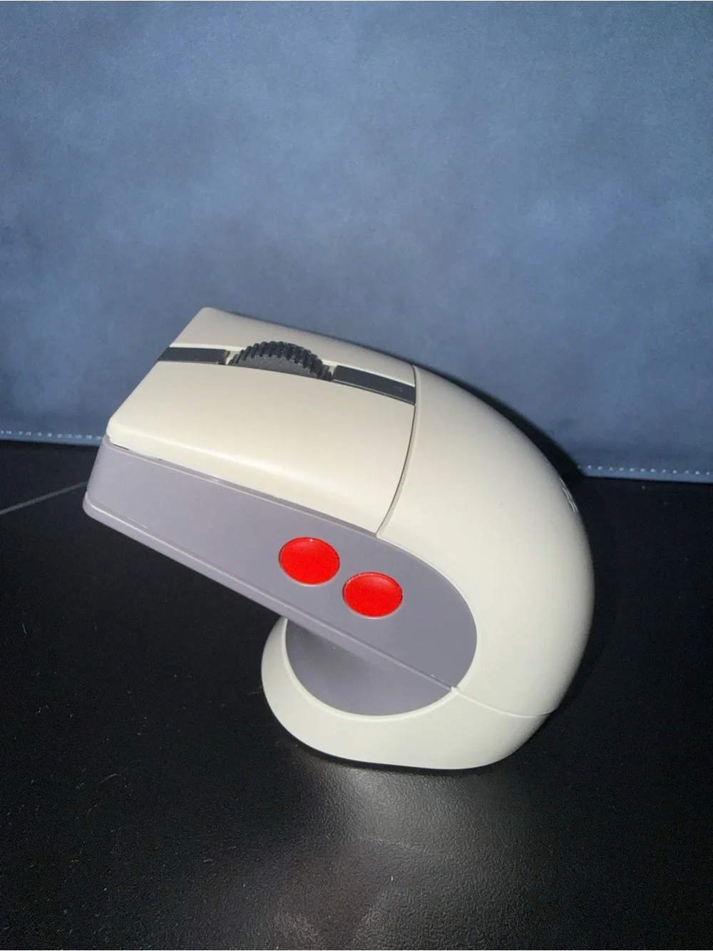 8BitDo Retro R8 Mouse in White with Gray & Red Accents